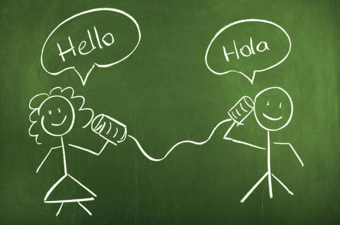 Por qué tu factura mensual de IA en español cuesta hasta un 40% más (y cuándo merece la pena cambiarte al inglés)